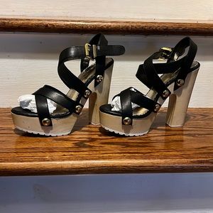BEBE womens sandals size 6